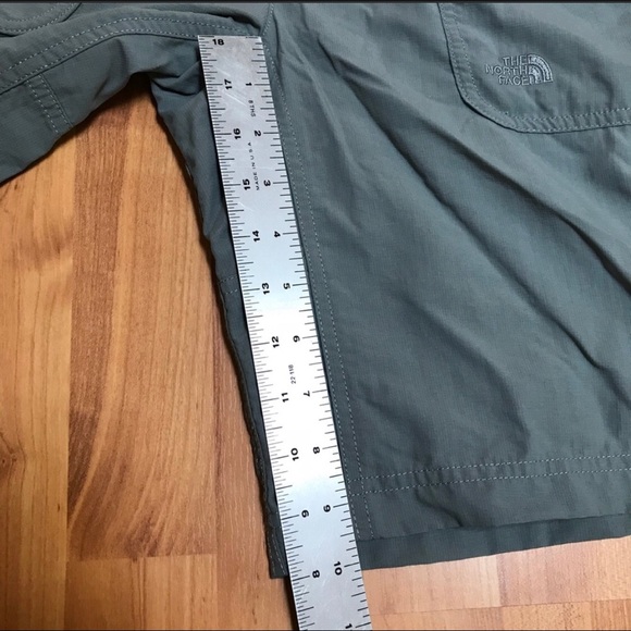 The North Face Shorts - Picture 4 of 6